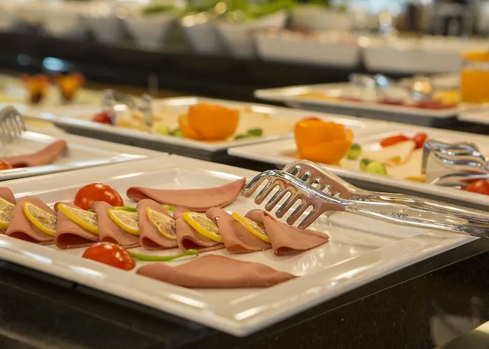 ホテル Gherdan Gold 4*